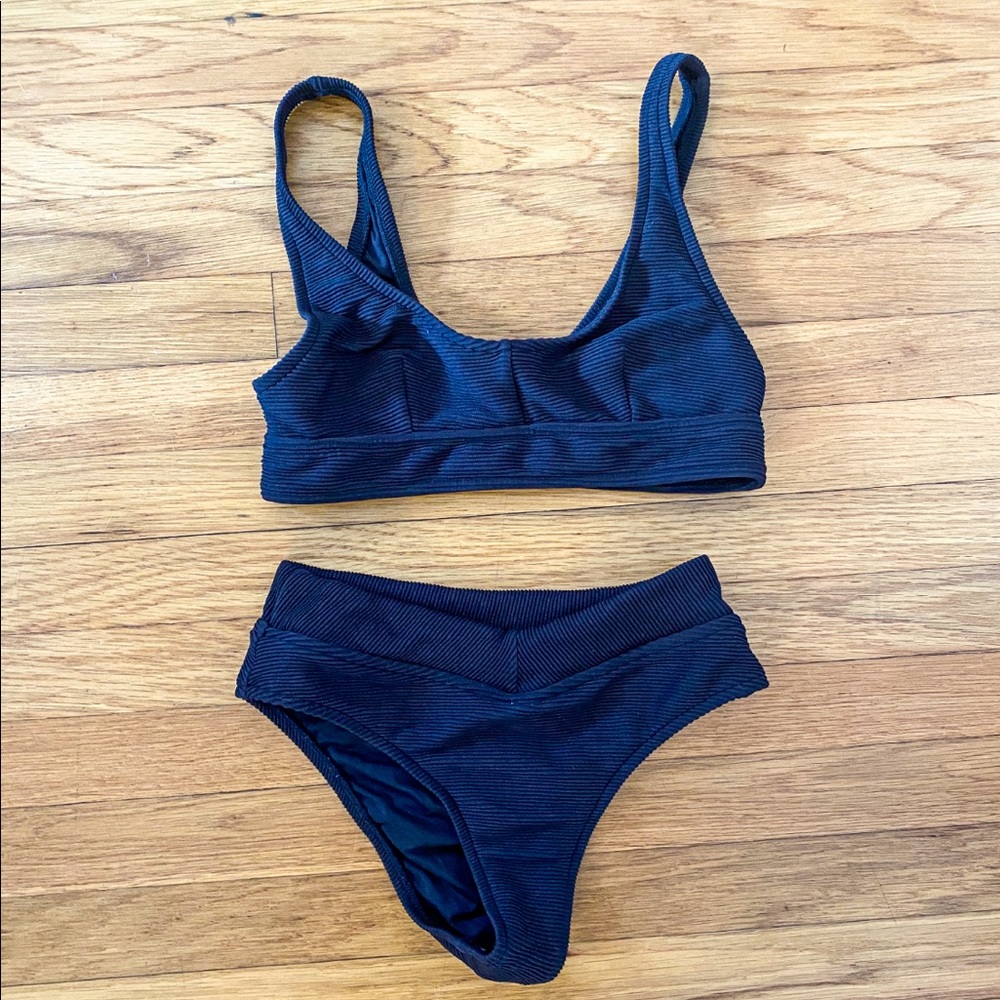 WORN ONCE Black textured Zulu & Zephyr bikini